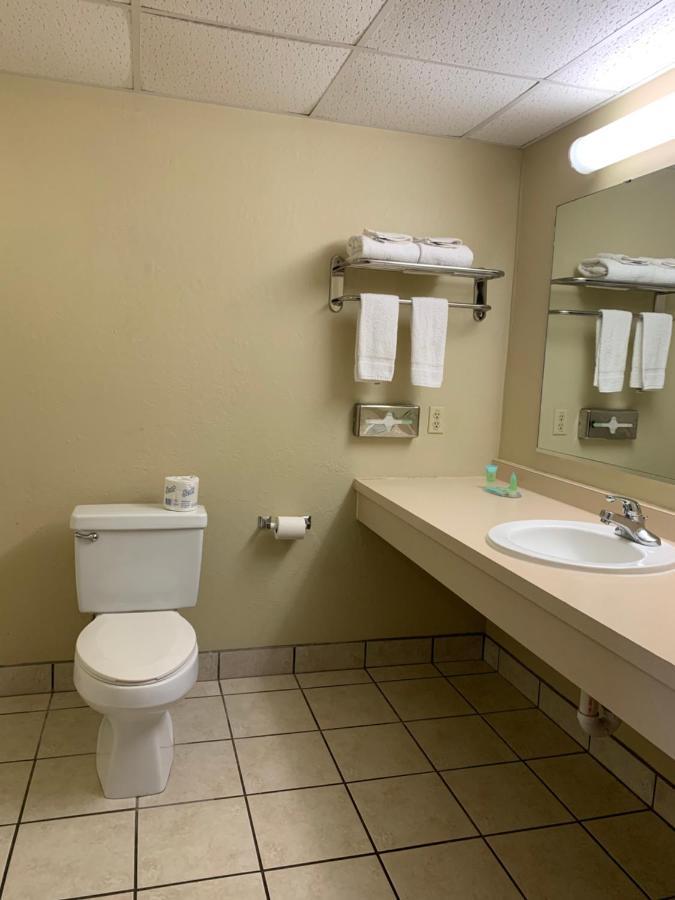 Economy Inn & Suites 汉尼拔 外观 照片