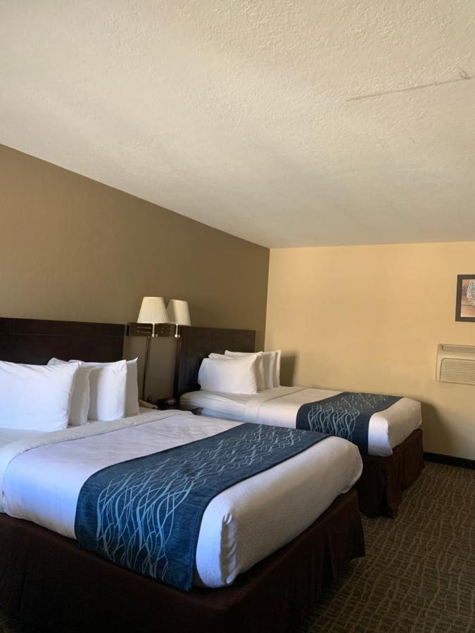 Economy Inn & Suites 汉尼拔 外观 照片