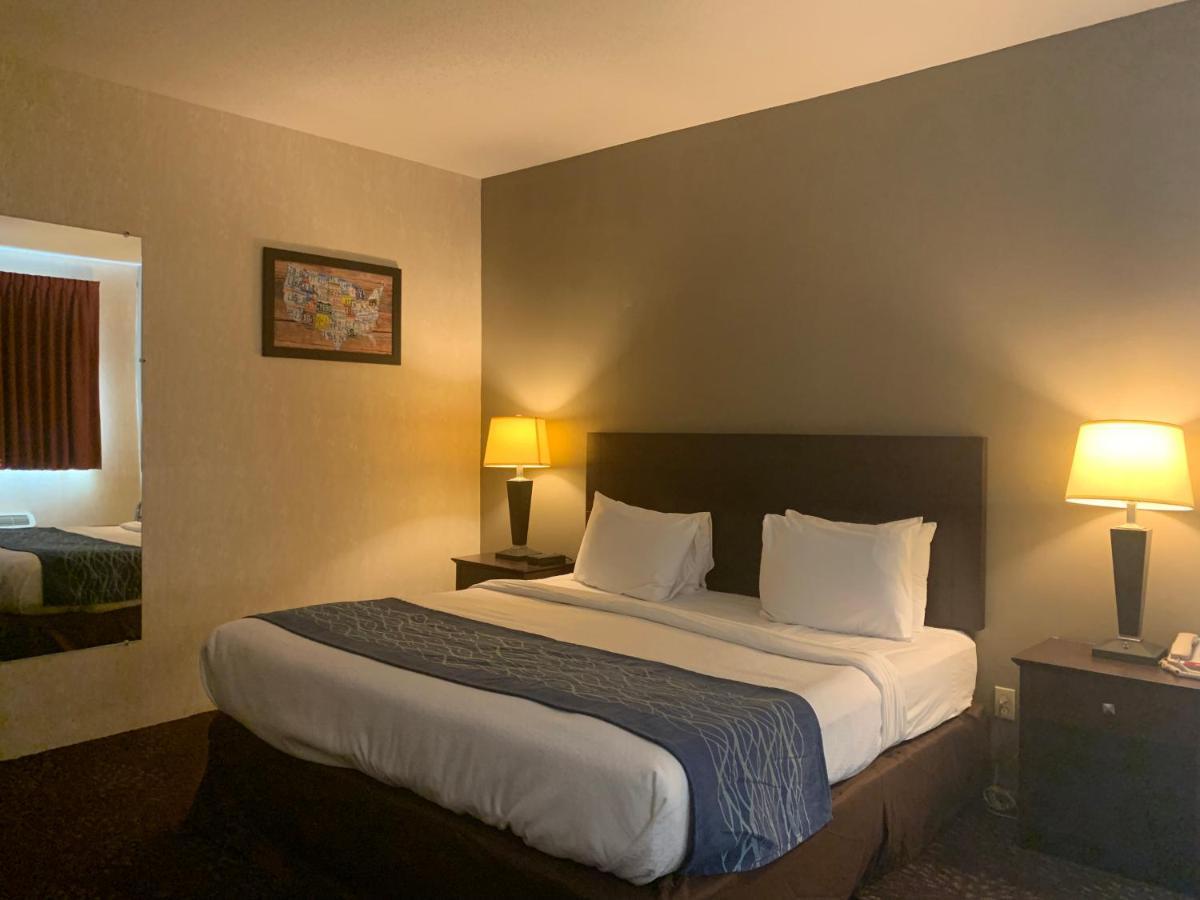 Economy Inn & Suites 汉尼拔 外观 照片