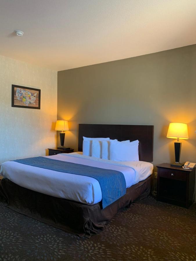 Economy Inn & Suites 汉尼拔 外观 照片