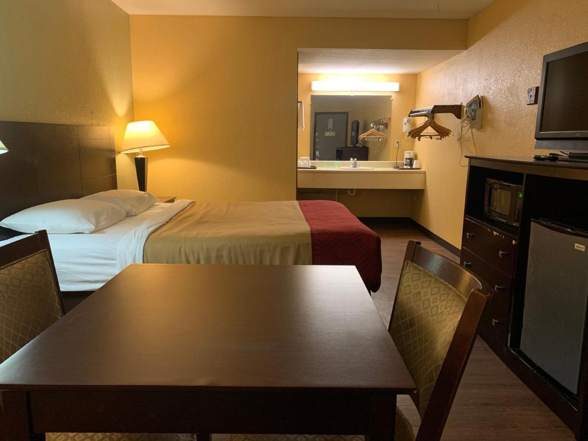 Economy Inn & Suites 汉尼拔 外观 照片