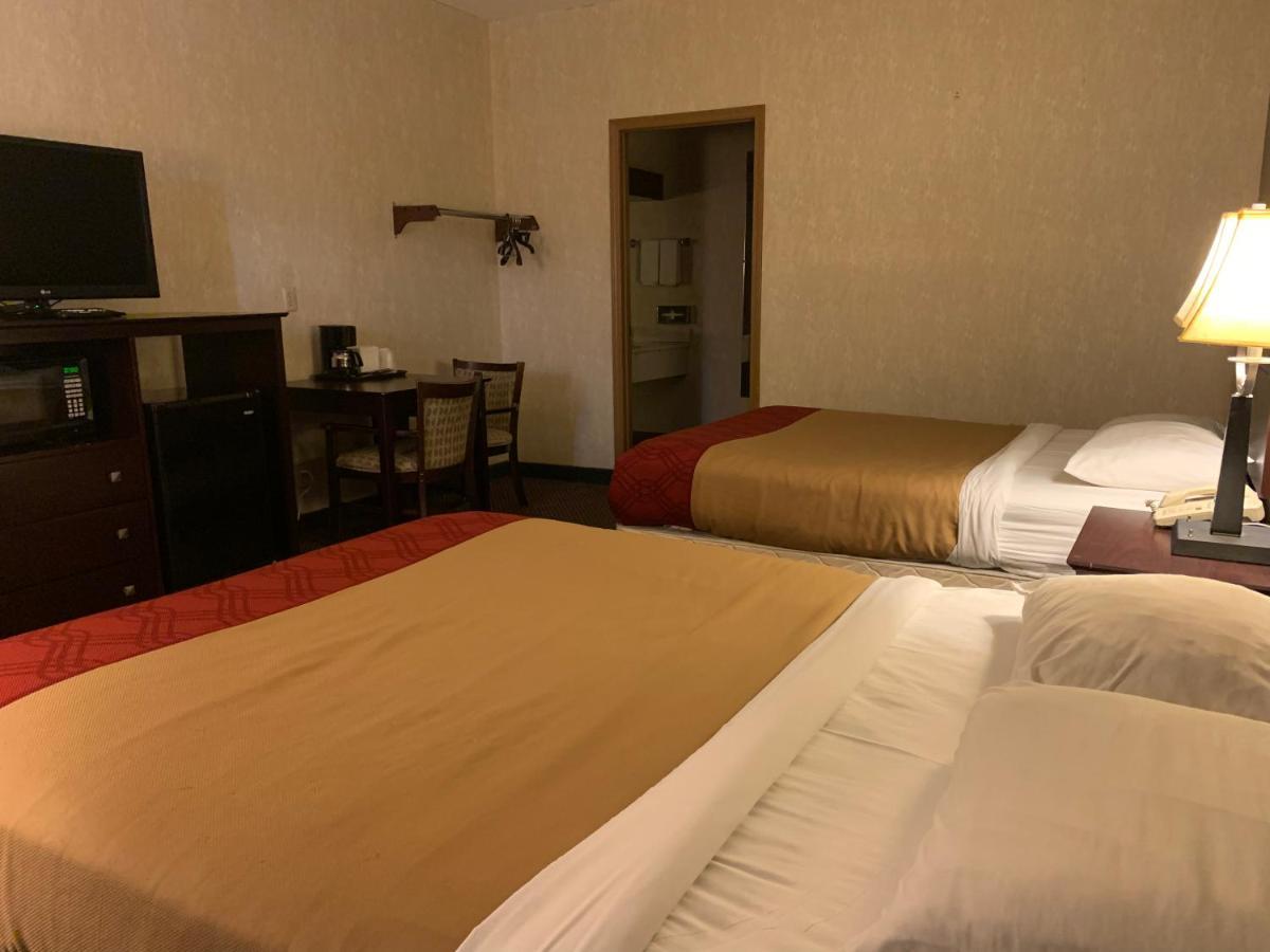 Economy Inn & Suites 汉尼拔 外观 照片