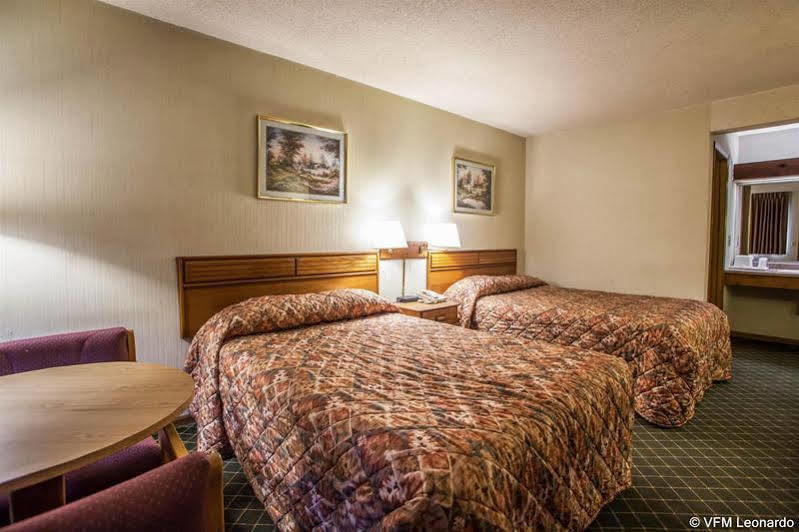 Economy Inn & Suites 汉尼拔 外观 照片